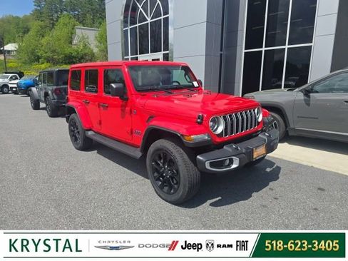 Certified 2025 Jeep Wrangler Unlimited Sahara AWD/4WD image 1