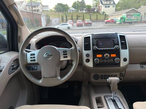 Used 2017 Nissan Frontier SV w/ SV Value Truck Package image 18