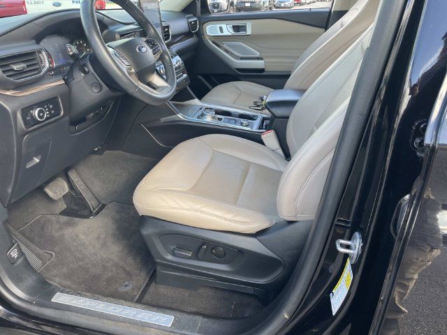 Used 2023 Ford Explorer Limited w/ Limited Technology Package AWD/4WD image 25