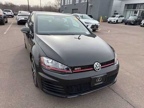 Used 2017 Volkswagen GTI Sport image 12