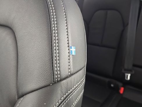 Certified 2023 Volvo XC40 B5 Plus w/ Driver Assist Package image 29