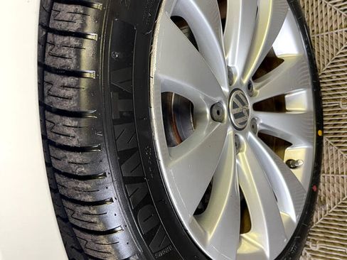 Used 2010 Volkswagen CC Sport image 26