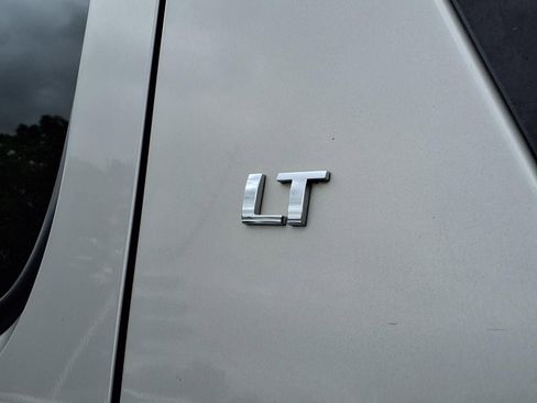 Used 2008 Chevrolet Suburban LT w/ LT Preferred Equipment Group RWD image 12