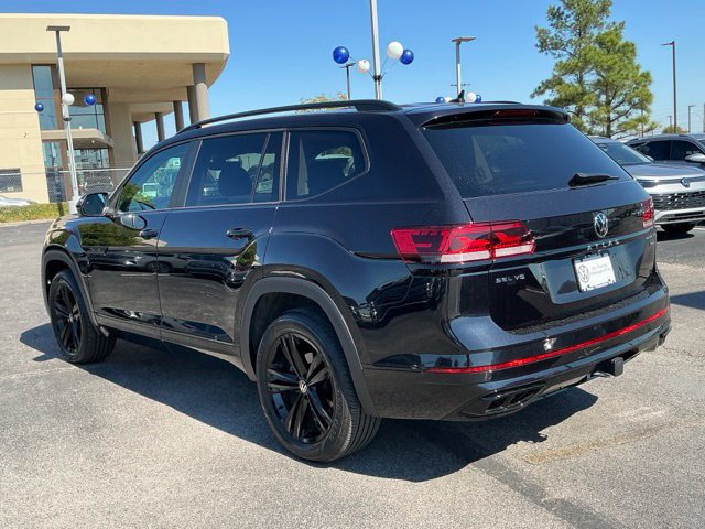 Certified 2023 Volkswagen Atlas SEL R-Line AWD/4WD image 5