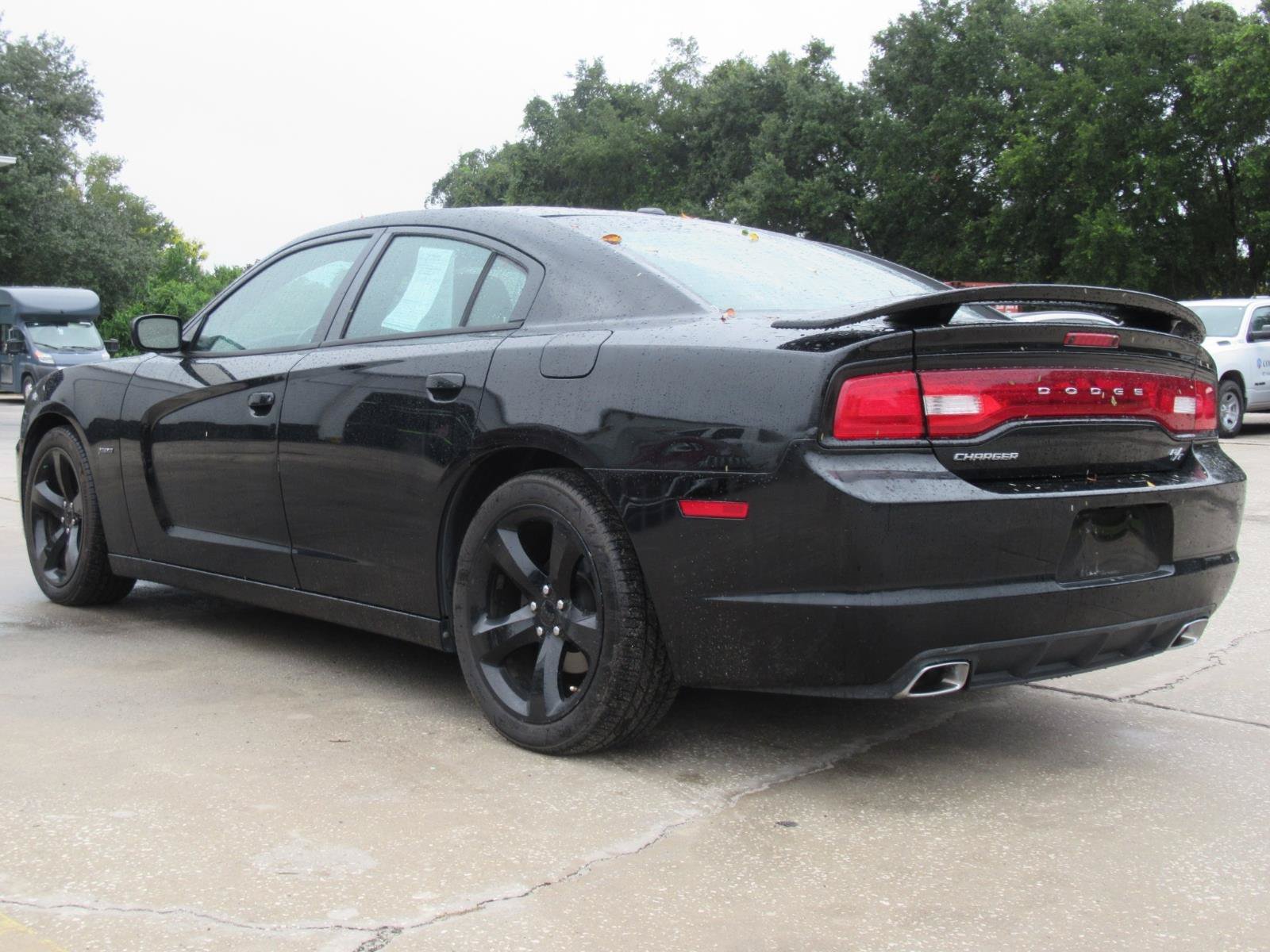 Used 2014 Dodge Charger R/T RWD image 3