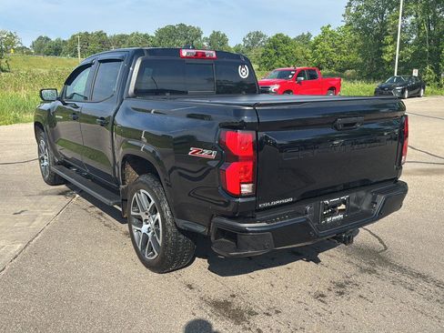 Used 2023 Chevrolet Colorado Z71 w/ Z71 Convenience Package 2 AWD/4WD image 3