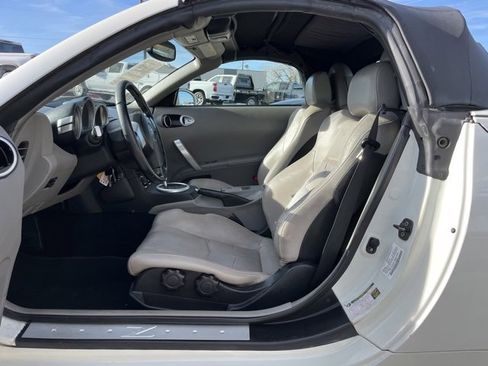 Used 2004 Nissan 350Z Touring image 25
