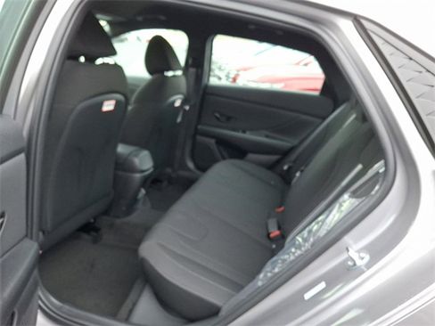 Certified 2025 Hyundai Elantra Sport FWD image 7