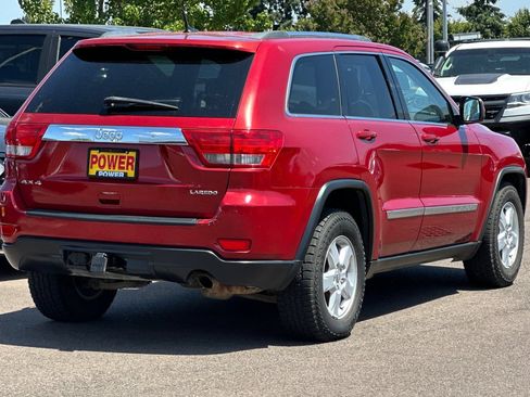 Used 2011 Jeep Grand Cherokee Laredo w/ Trailer Tow Group AWD/4WD image 4