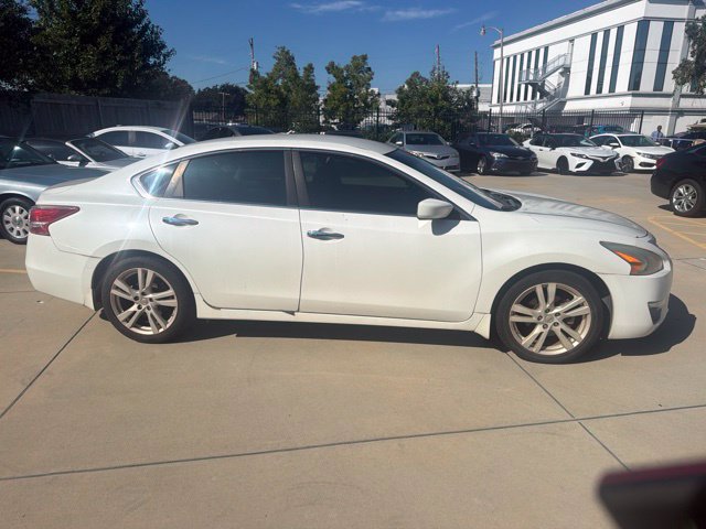 Used 2013 Nissan Altima 3.5 S FWD image 4