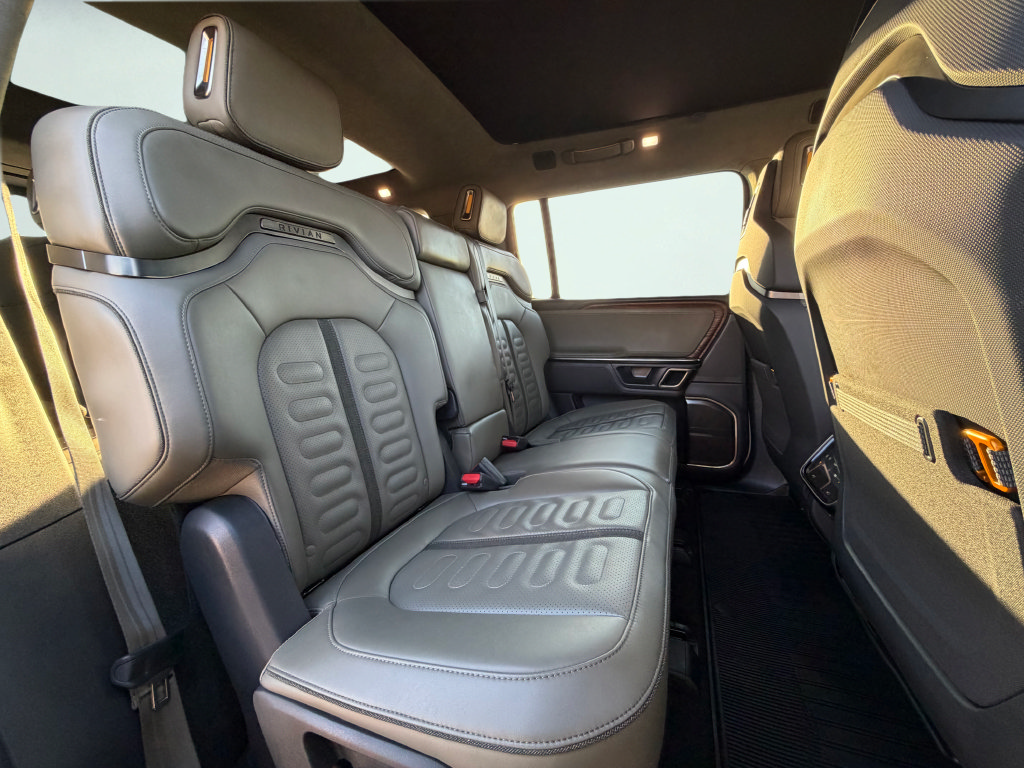 Used 2023 Rivian R1S Adventure Quad AWD/4WD image 39