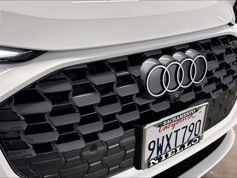 Used 2025 Audi Q5 Premium AWD/4WD image 31