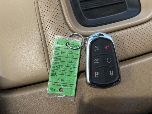 Used 2019 Cadillac Escalade ESV Platinum image 25