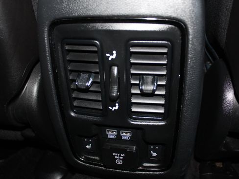 Used 2018 Jeep Grand Cherokee High Altitude image 22