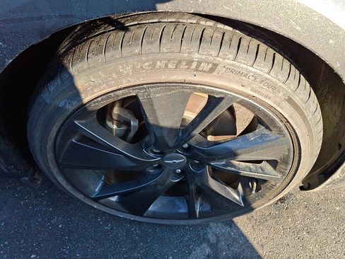 Used 2023 Genesis G70 2.0T w/ Sport Prestige Package image 9