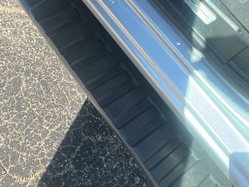 Used 2018 Chevrolet Silverado 1500 LT w/ Texas Edition image 11