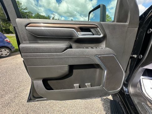 Used 2025 Chevrolet Silverado 2500 LT w/ Convenience Package AWD/4WD image 10