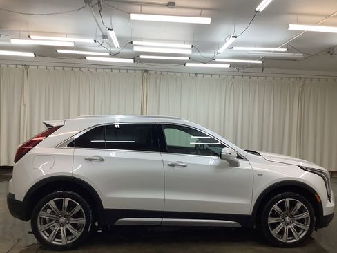 Used 2023 Cadillac XT4 Premium Luxury image 5