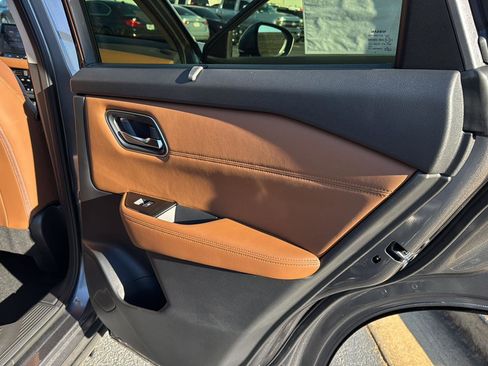 New 2026 Nissan Rogue Platinum w/ Platinum Premium Package AWD/4WD image 13