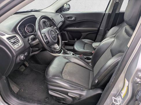 Used 2018 Jeep Compass Latitude image 11