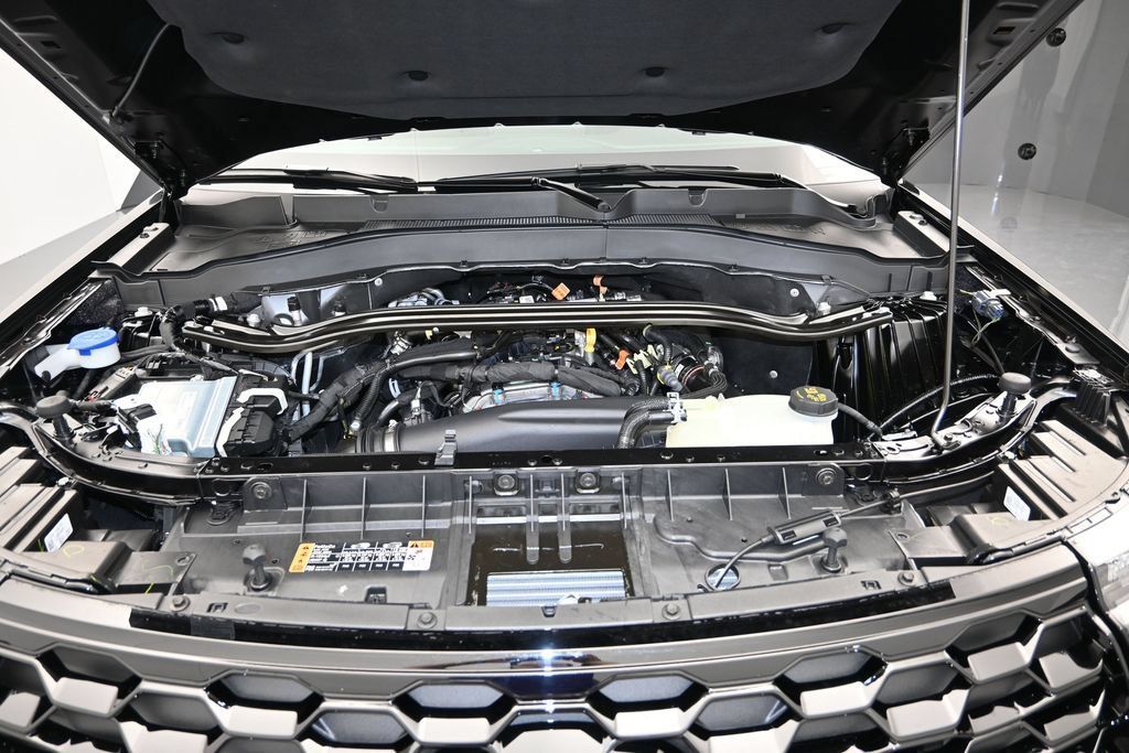 New 2026 Ford Explorer ST-Line w/ ST-Line Street Pack RWD image 27