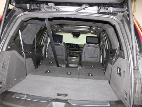 Used 2023 Cadillac Escalade V AWD/4WD image 36