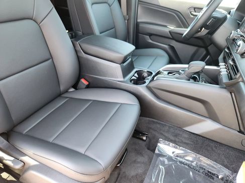 New 2026 Chevrolet Colorado Trail Boss AWD/4WD image 14