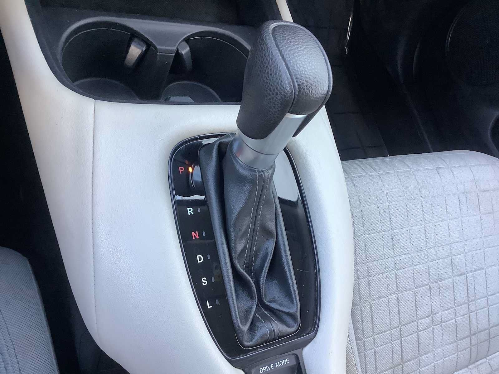 Used 2024 Honda HR-V LX image 17