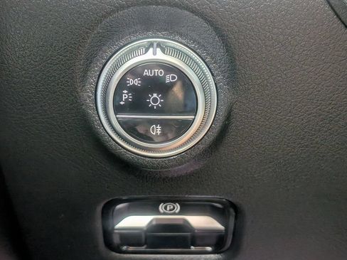 Used 2024 Mercedes-Benz C 300 Sedan image 15