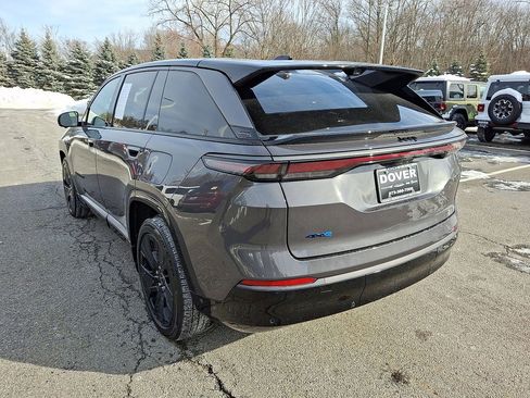 Used 2024 Jeep Wagoneer Launch Edition image 22