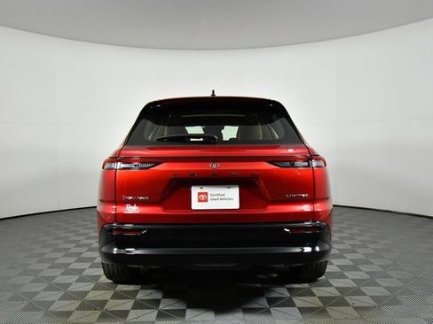 Used 2025 Toyota Crown Signia image 12