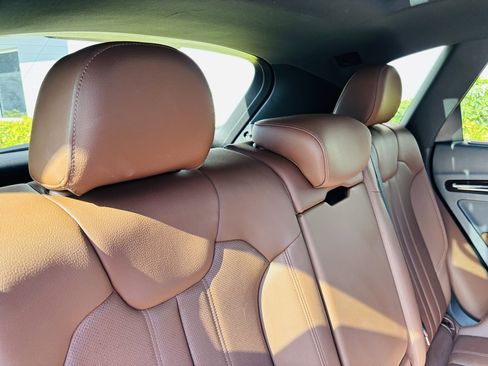 Used 2018 Audi Q5 2.0T Premium Plus w/ Premium Plus Package image 24