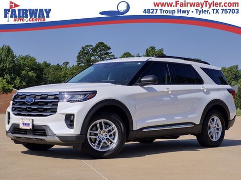 Used 2025 Ford Explorer Active w/ Active Comfort Package RWD image 1