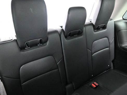 Used 2024 Nissan Pathfinder SL image 28