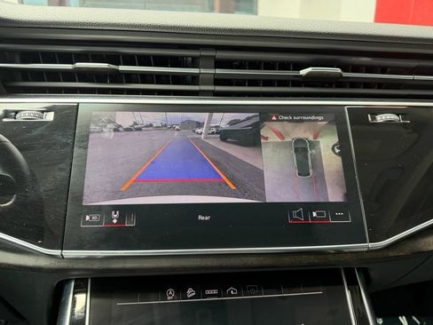 Used 2022 Audi Q8 Premium Plus AWD/4WD image 23