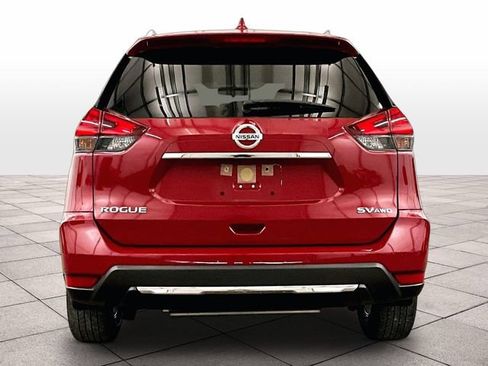 Used 2017 Nissan Rogue SV AWD/4WD image 4