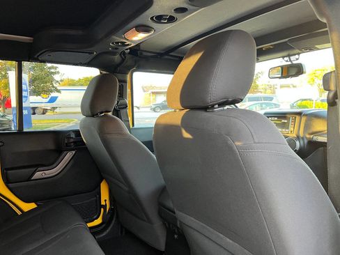 Used 2015 Jeep Wrangler Unlimited Sport w/ Quick Order Package 24S image 27