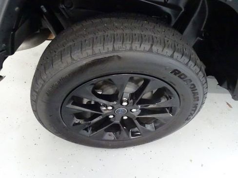 Certified 2025 Jeep Wrangler Unlimited Sahara w/ Safety Group image 29