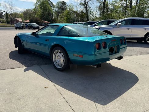 Used 1994 Chevrolet Corvette Coupe RWD image 10