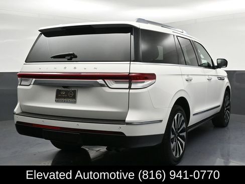 Used 2022 Lincoln Navigator Reserve AWD/4WD image 4