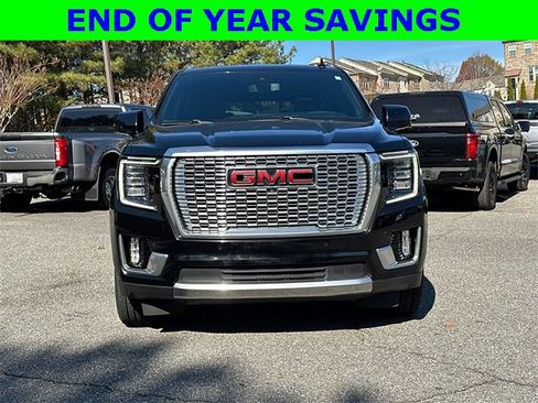 Used 2022 GMC Yukon XL Denali image 2