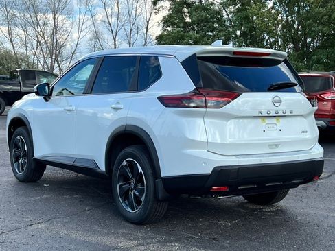 New 2026 Nissan Rogue SV image 40