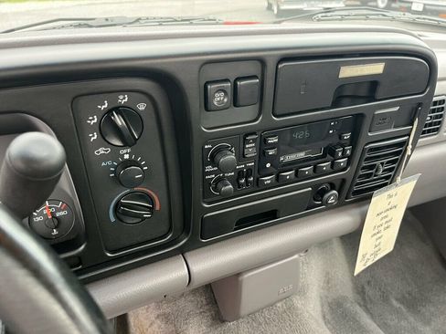 Used 1994 Dodge Ram 1500 Truck 2WD Regular Cab image 33