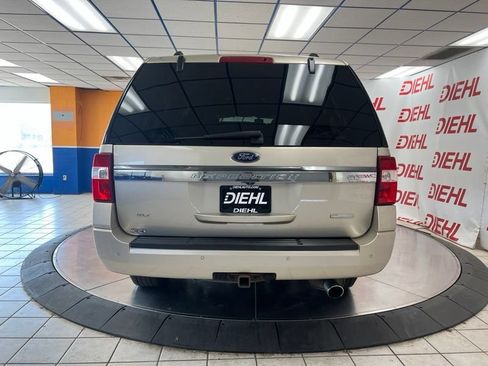 Used 2017 Ford Expedition EL XLT w/ Equipment Group 201A AWD/4WD image 4