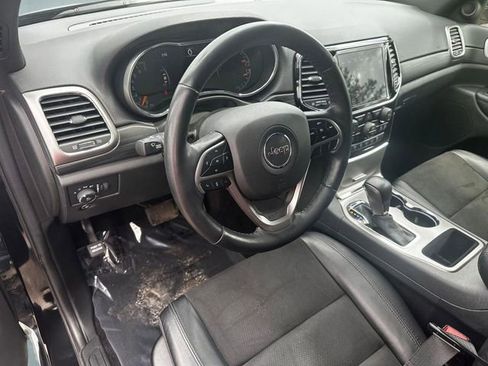 Used 2021 Jeep Grand Cherokee Laredo X AWD/4WD image 9