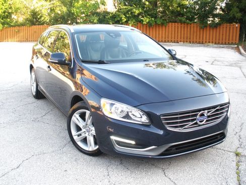 Used 2015 Volvo V60 T5 Premier image 3