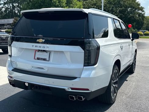 Used 2025 Chevrolet Tahoe High Country AWD/4WD image 3