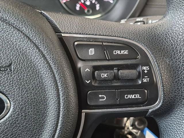 Used 2017 Kia Optima LX FWD image 14