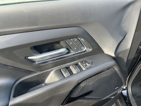 Used 2025 Chevrolet Silverado EV LT image 14