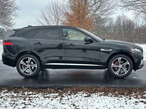 Used 2018 Jaguar F-PACE S image 4